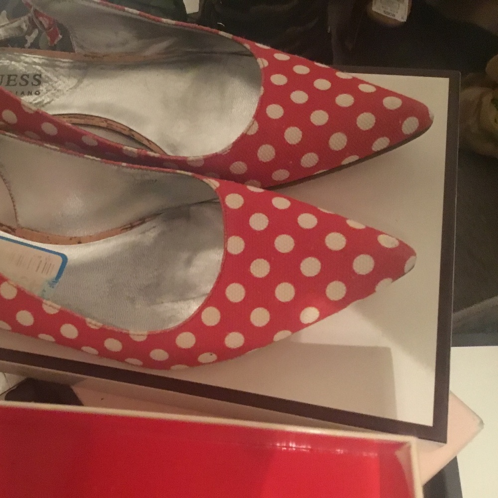 Guess polka dot slingbacks